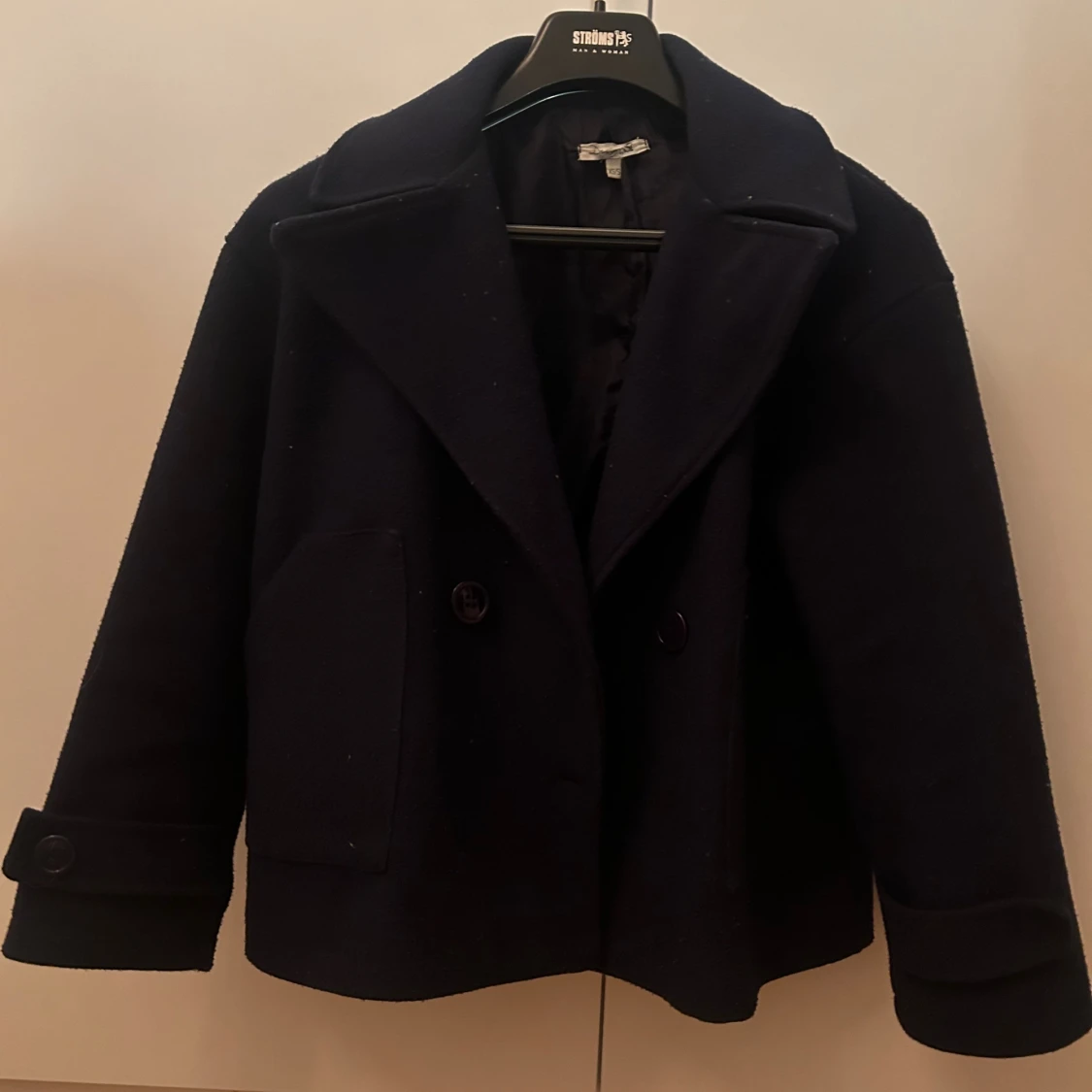 Mörkblå kappa från design by si  - 2