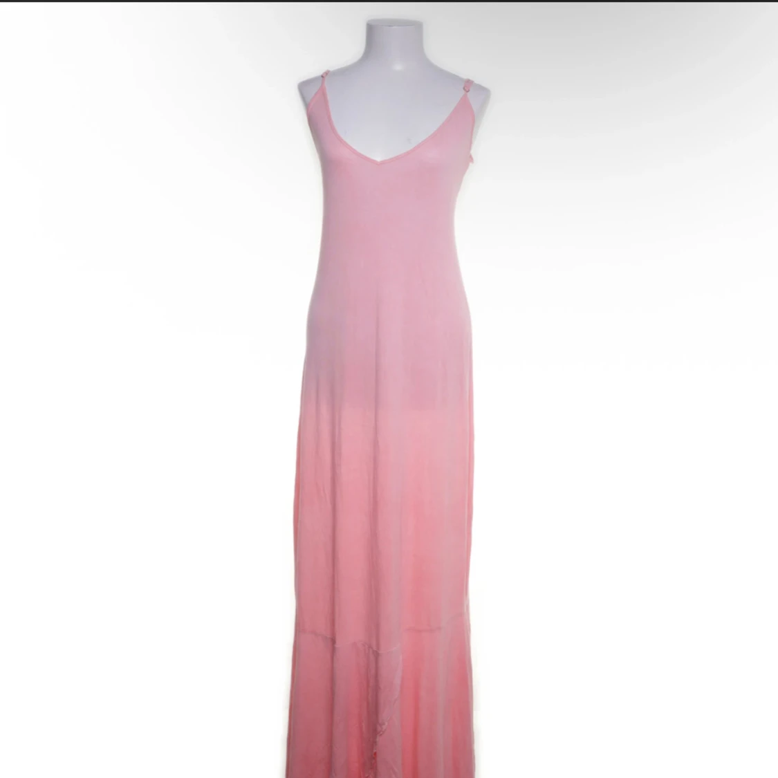 Ljusrosa maxi klänning från FAV