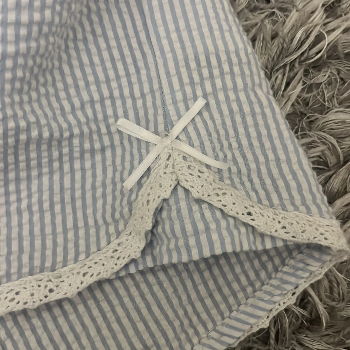 Blåvit pyjamas bomullsshorts och topp med spets - 4