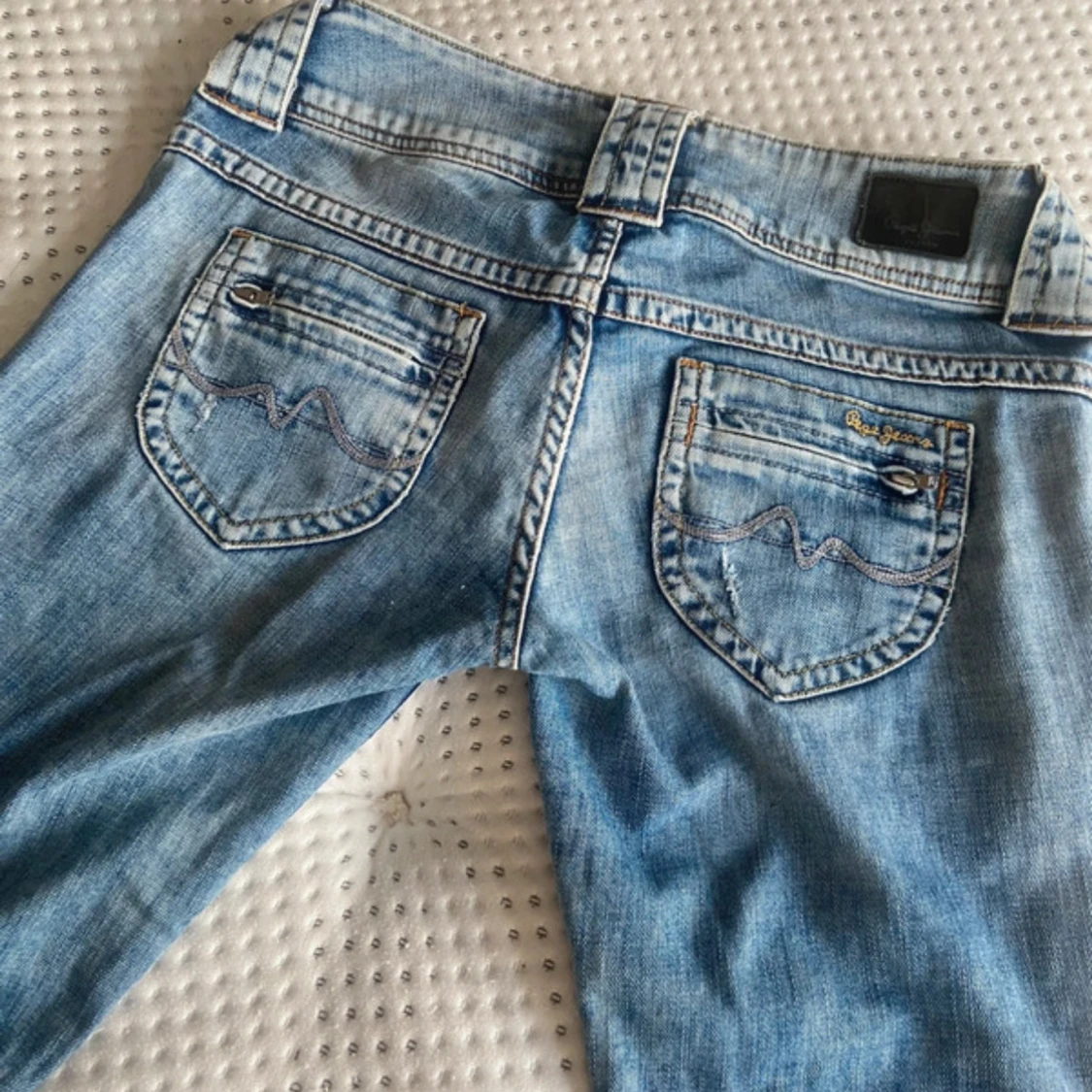 Blå lågmidjade utsvängda Pepe jeans - 2