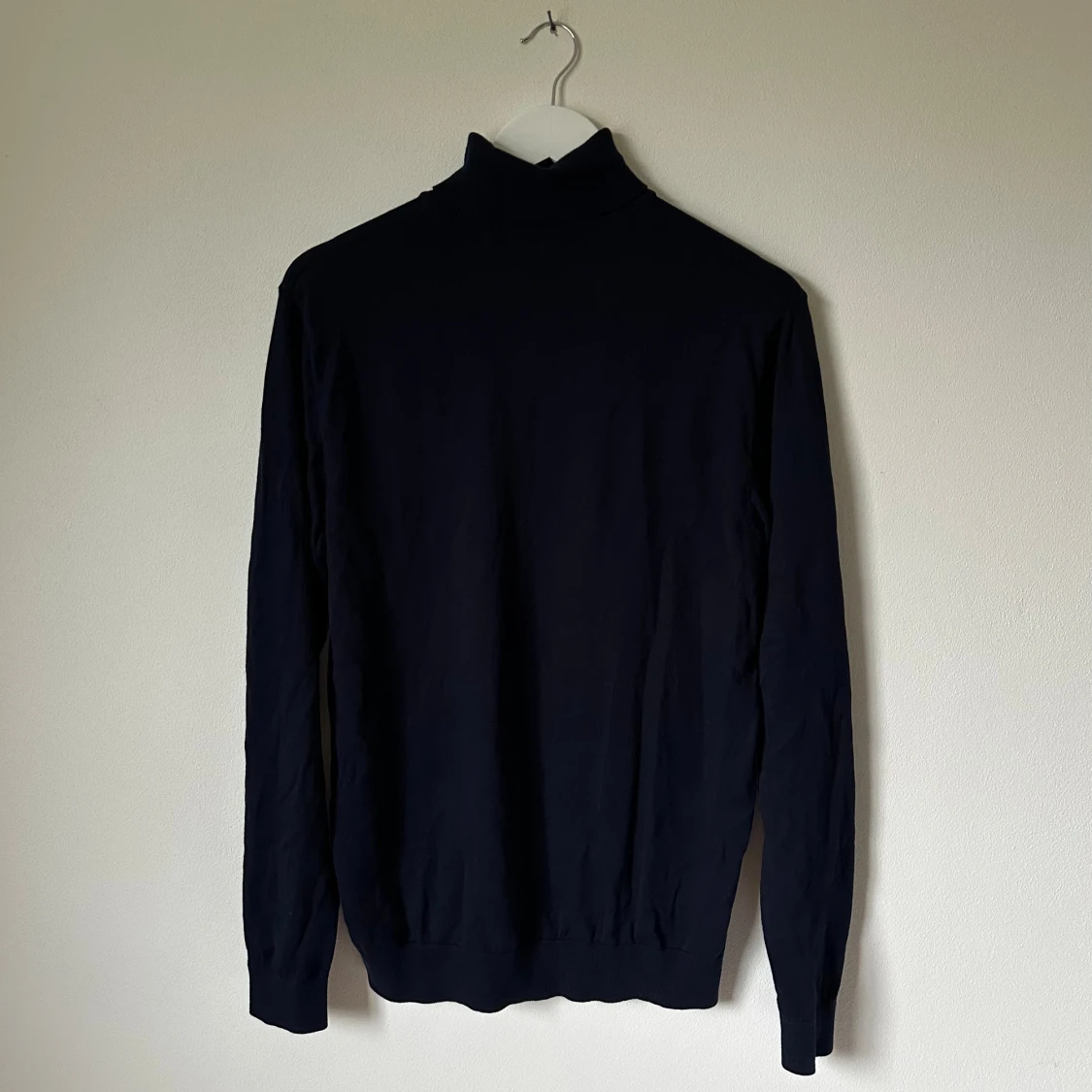 Mörkblå polotröja från SELECTED HOMME - 1