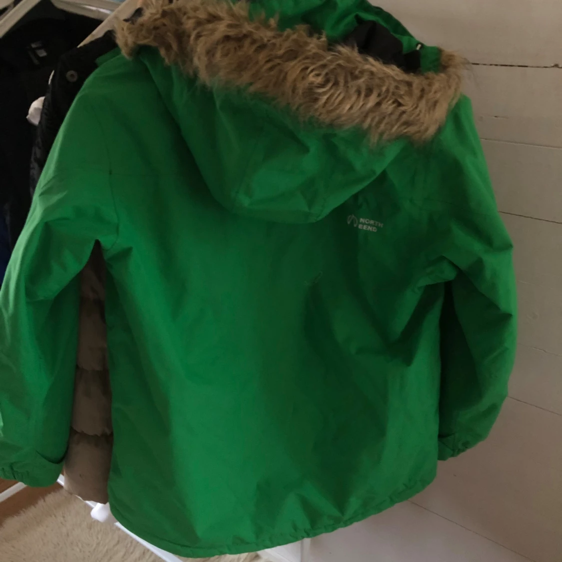 Grön vinterjacka från North Bend - 2