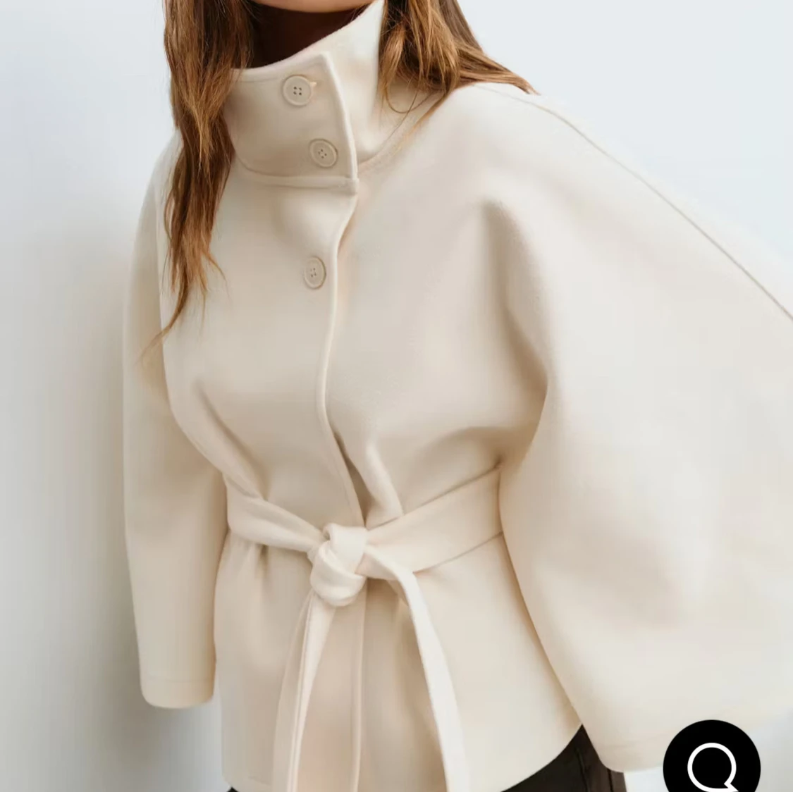 Beige kappa med bälte och hög krage, Gina Tricot Belt Cape Jacket - 1