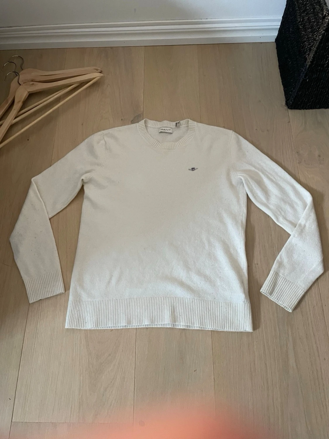 Vit stickad tröja från GANT