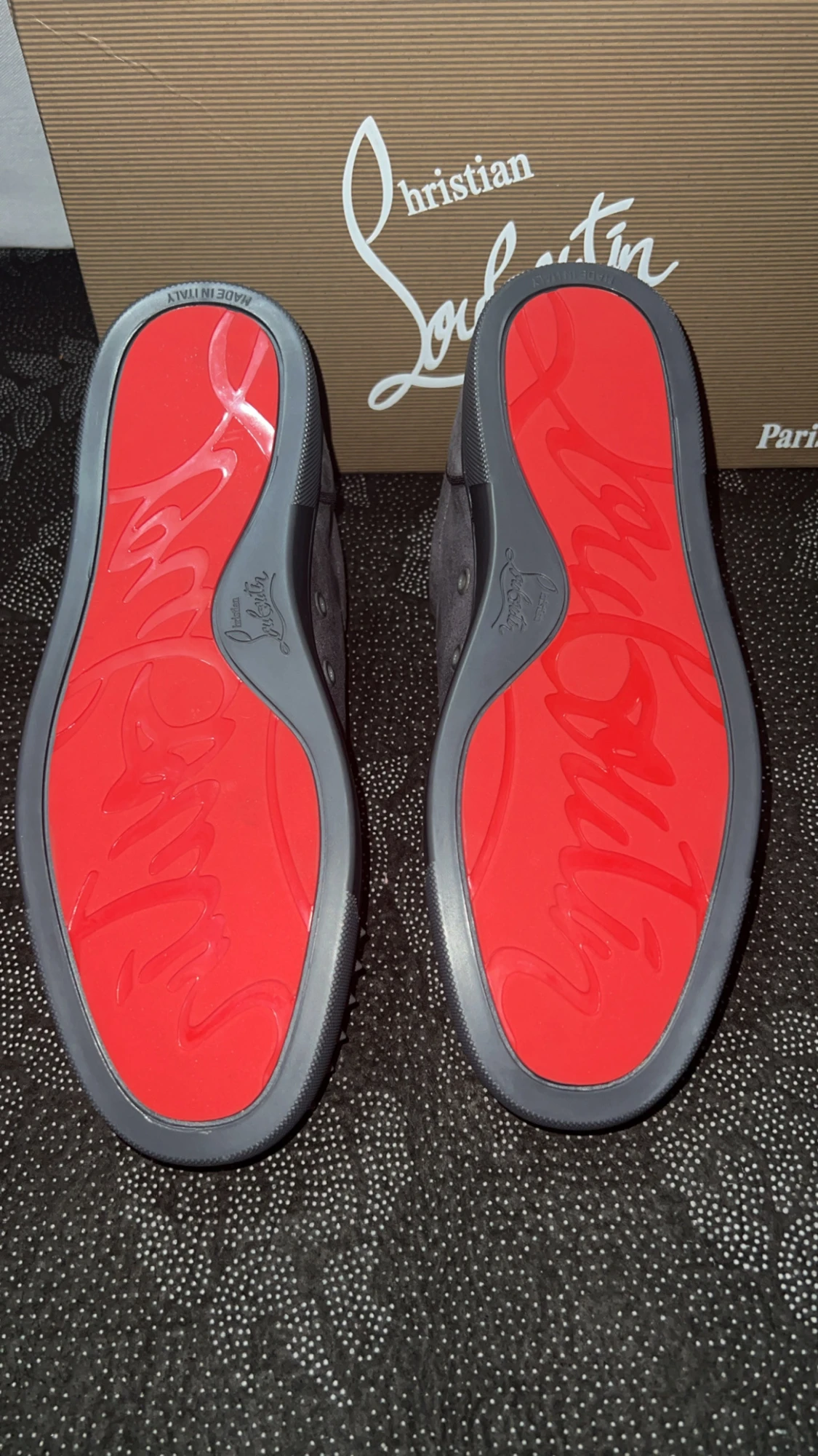 Grå sneakers från Christian Louboutin - 1