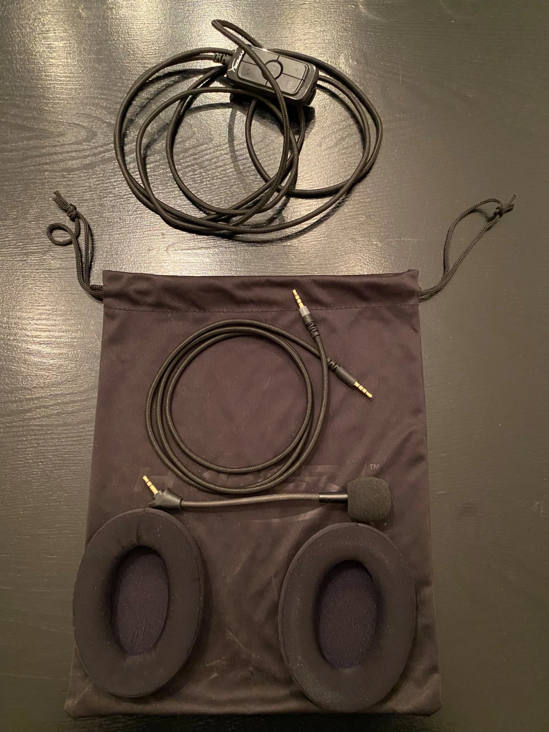 Hyper X gaming hörlurar med mikrofon och alla tillbehör - 5