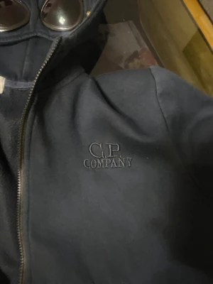 Cp company - Hej jag säljer en tröja för 600kr priset kan diskutera 