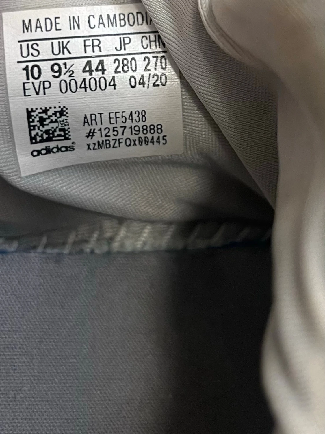 Grå adidas sneakers strl 44 - 3