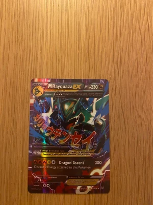 Pokémon kort MRayquazaEx - Hej säljer ett av mina gamla Pokémon kort då jag inte är intresserad längre hör gärna av er vid frågor. 