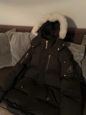 Moose Knuckle Jacka 3Q - Moose Knuckle jacka som har Kvitto och påse Köpt från NK 