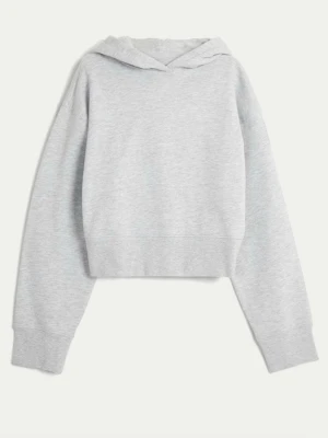 Snygg croppad hoodie - - Grå snygg croppad hoddie - Strl M, men sitter som en S - Perfekt till ett par jeans och går både att klä upp och klä ner - Sååå snygg - Såklart tvättas den innan den skickas - Priset kan diskuteras!  - Tveka inte att skriva om ni har några frågor eller funderingar 