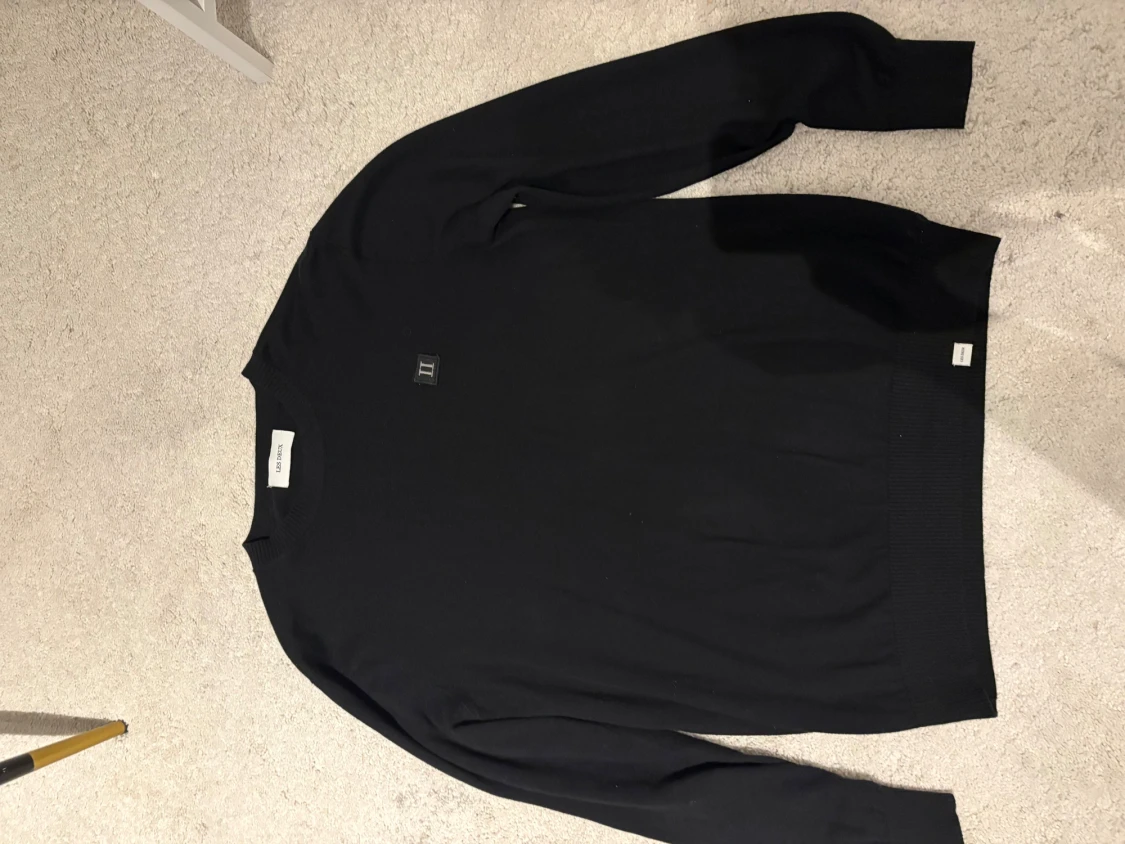 Svart stickad tröja från Les Deux