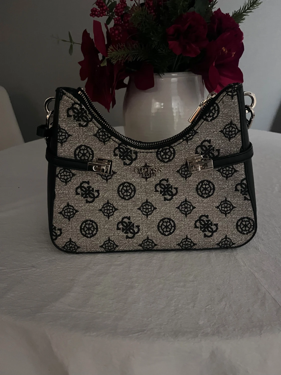 Guess handväska