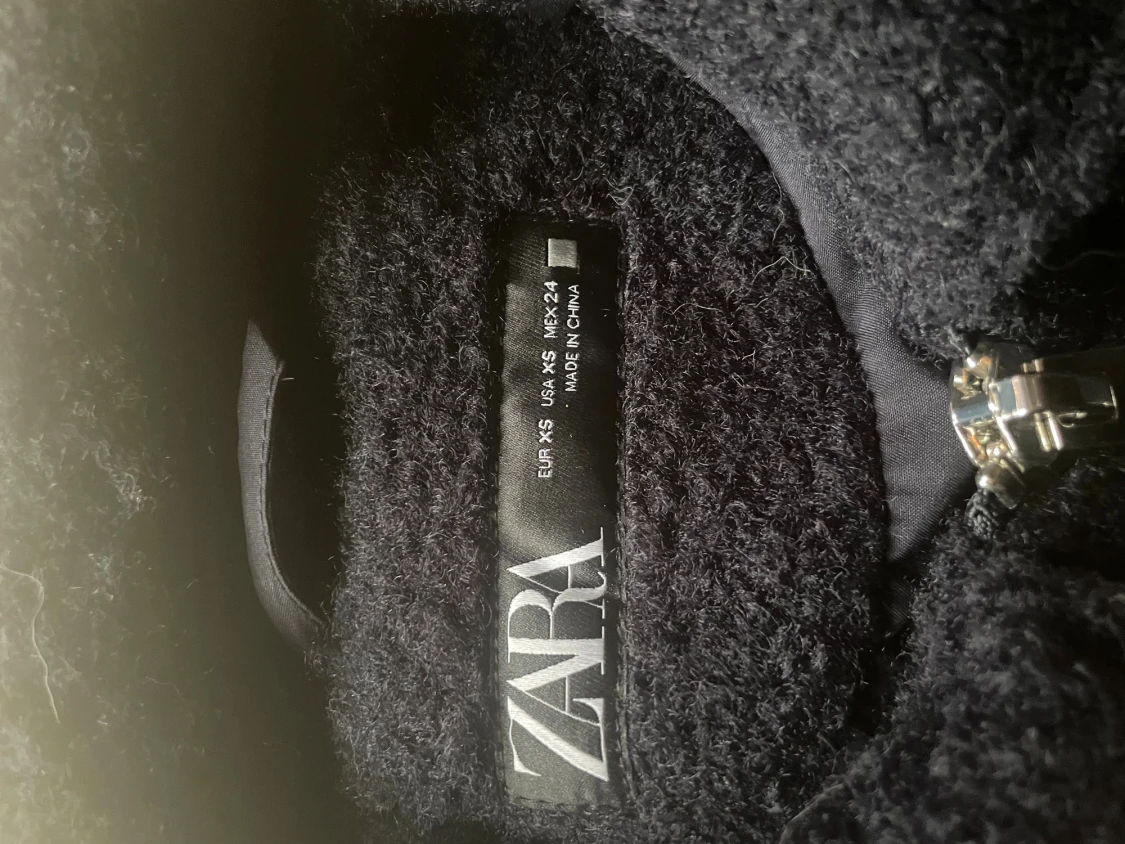 Marin blå  teddyjacka från Zara XS - 2