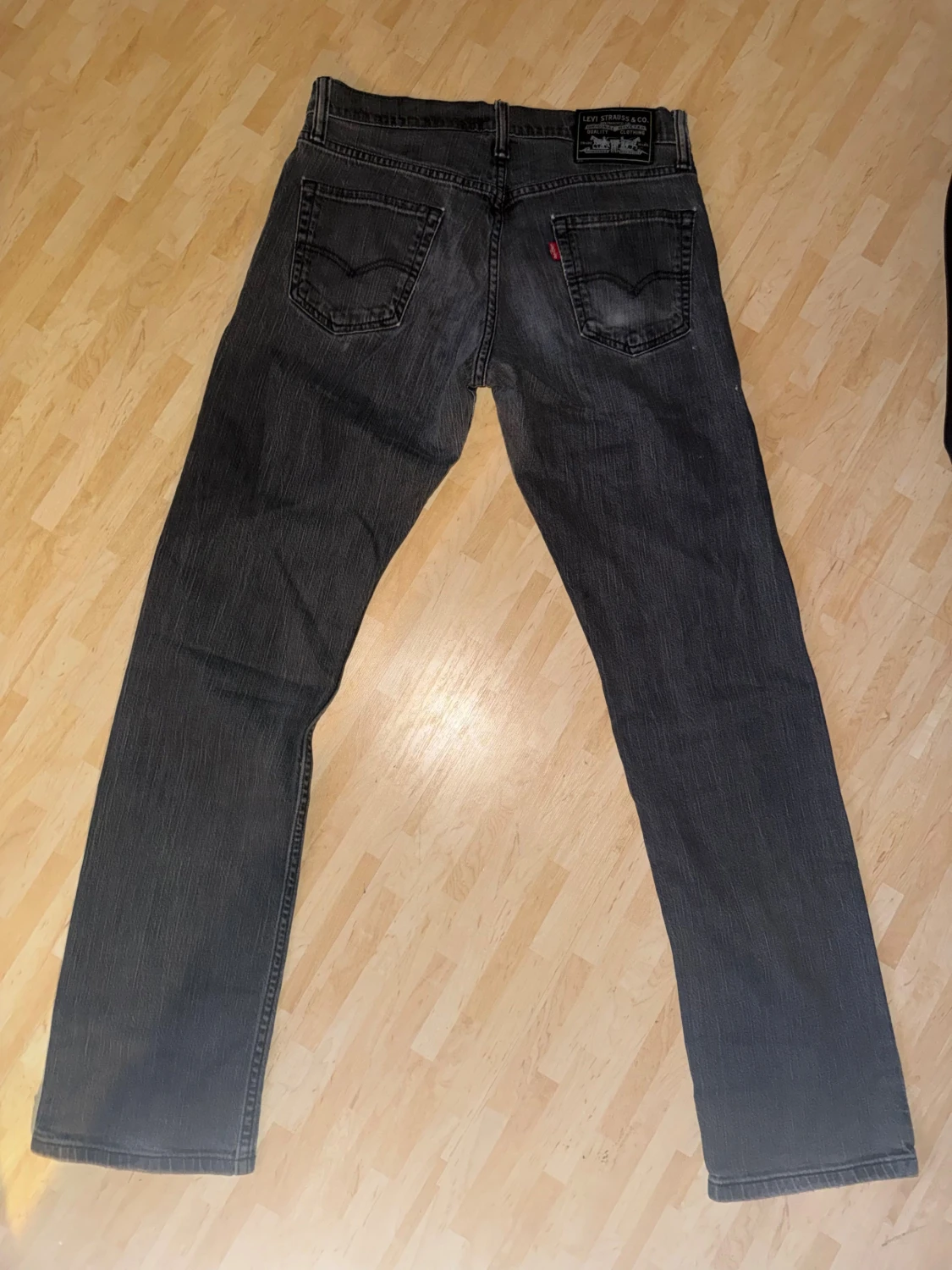 Levi's 514 svarta jeans straight fit - 1