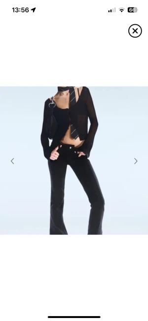 Low waist cheap monday - Jättelågmidjade jeans från cheap monday i storlek 26,32. Den rosa lappen på baksidan saknas skriv för bilder🩷