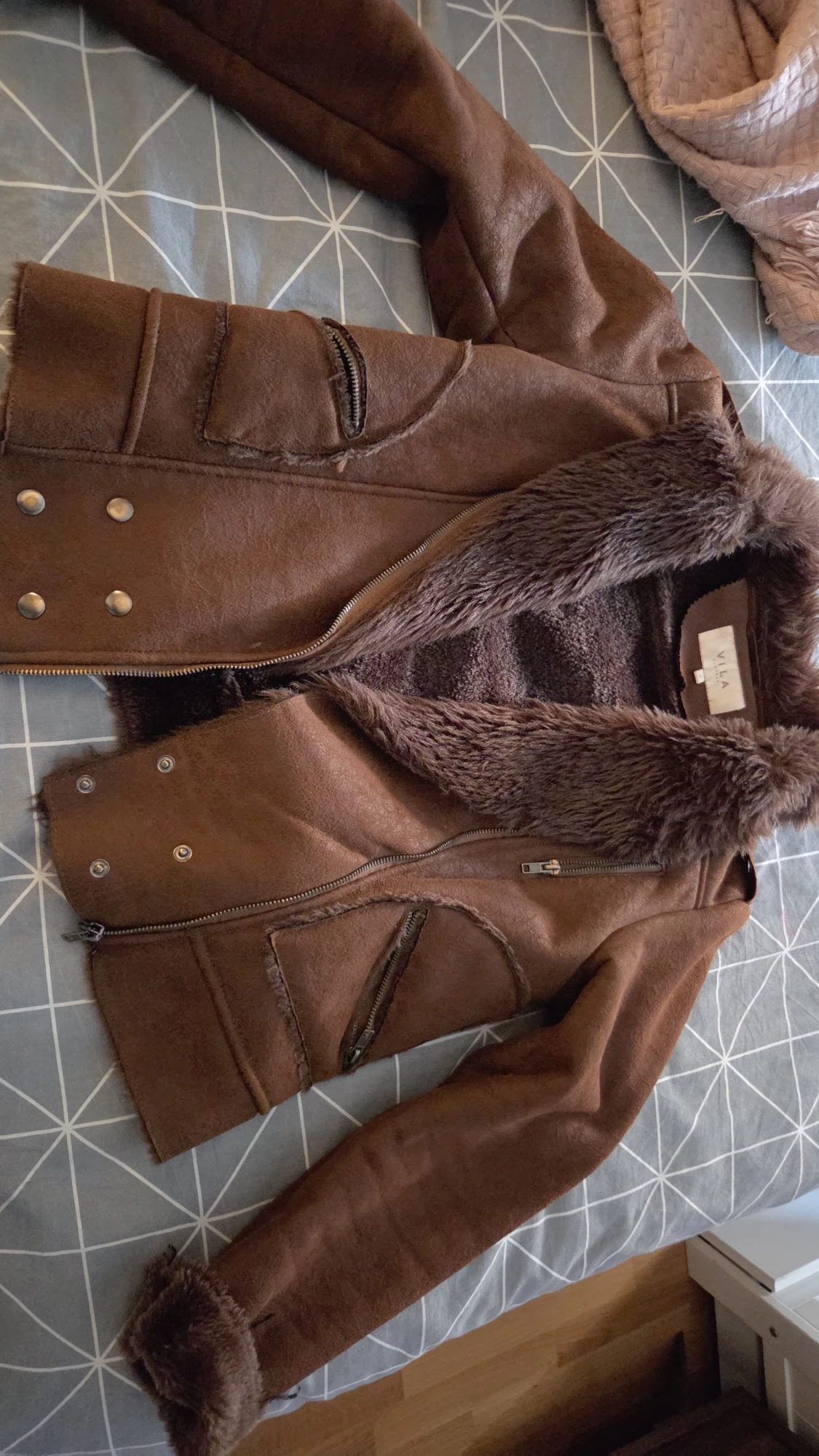 Brun teddyjacka från Vila, storlek M - 3