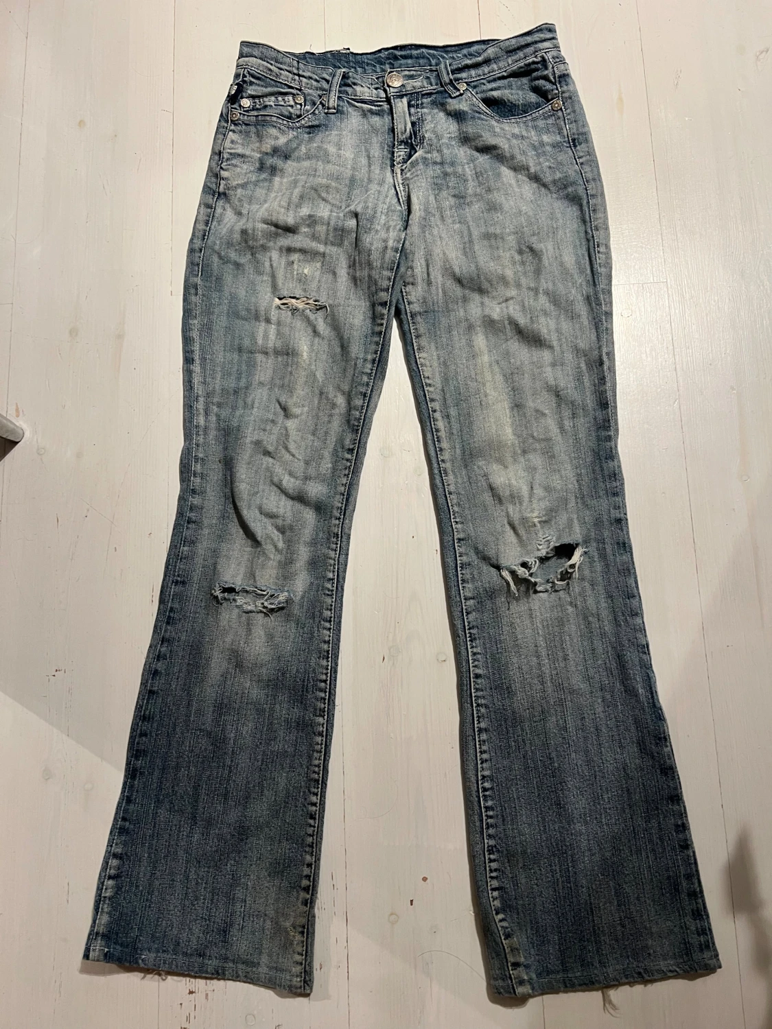 Wiktoria Beckham Lowwaist Jeans (slitna med hål!) - 3