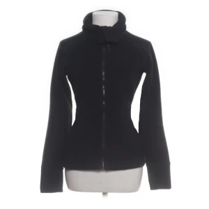 fleecetröja - kofta i storlek s från bench. använd ”köp nu”. 4/12-2025