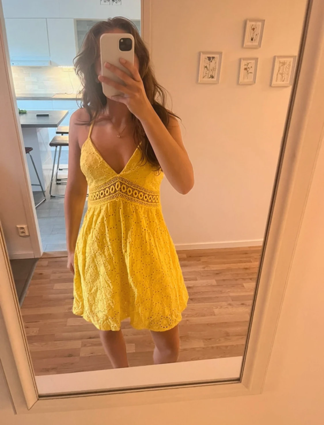 Gul klänning