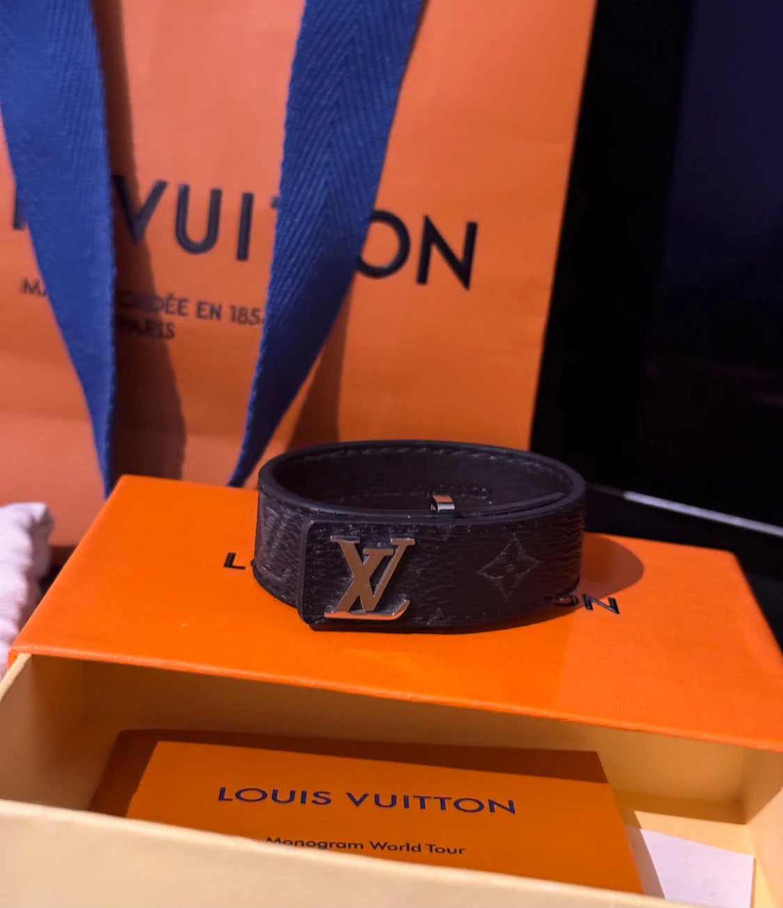 Louis Vuitton svart monogram armband - 1