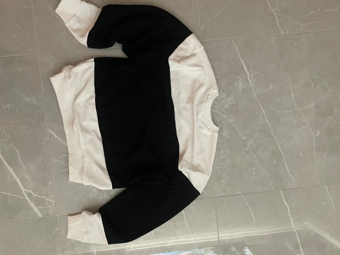 Svartvit sweatshirt från Mavi - 1