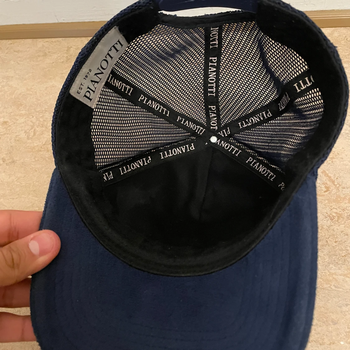 Blå keps med Eiffeltornet från Pianotti - 91