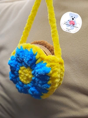 Blågul fluffig Snus-väska  - Handvirkad Snus-väska till mini dosar 