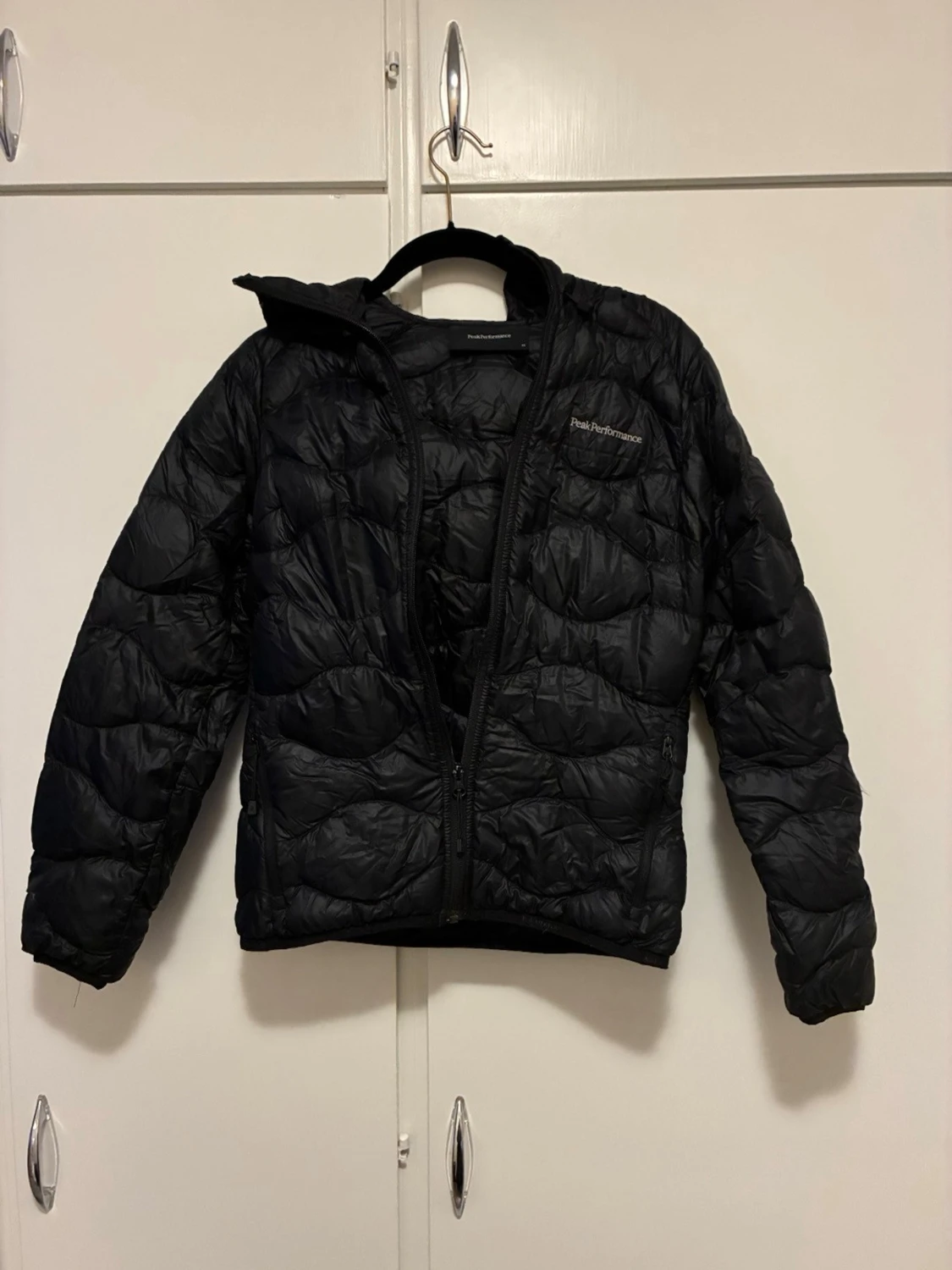 Svart pufferjacka Peak Performance - 1