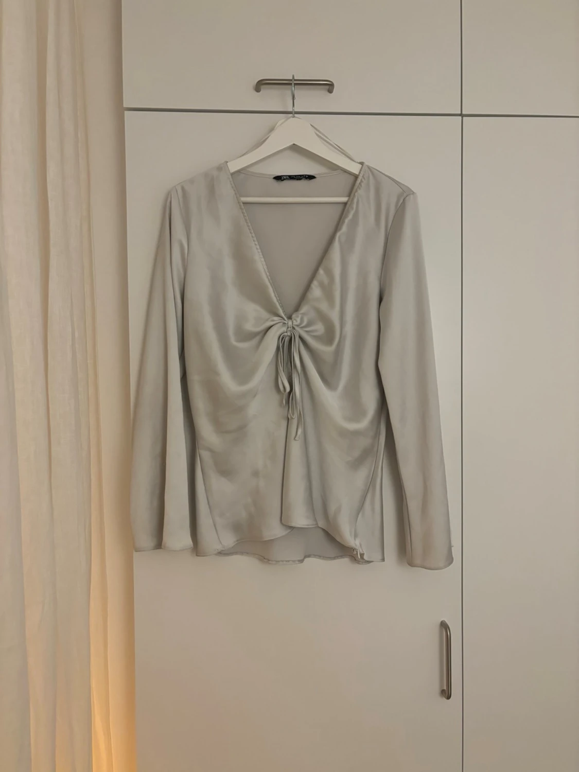 Vit tröja i silke - 1