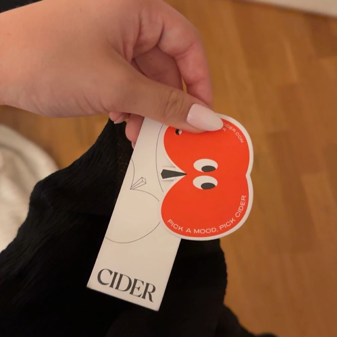 Svart axelbandslös kortklänning Cider - 3