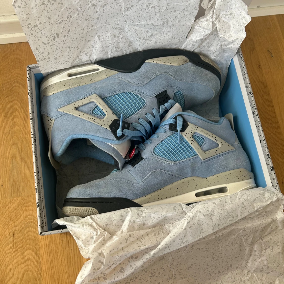 Nike Air Jordan 4 University Blue - 4