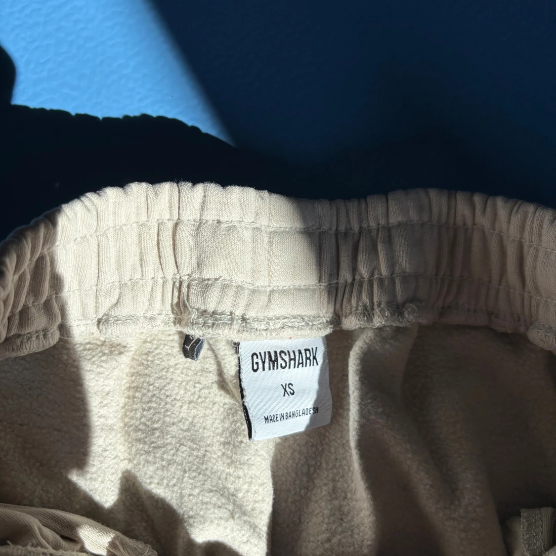 Beige mjukisbyxor från Gymshark XS - 3