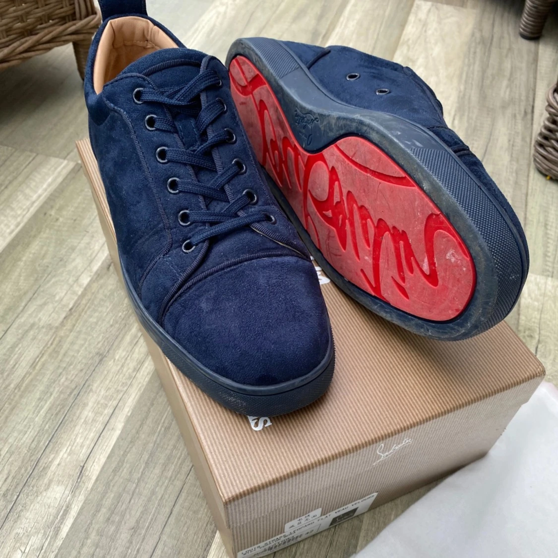 Louboutins mörkblåa 