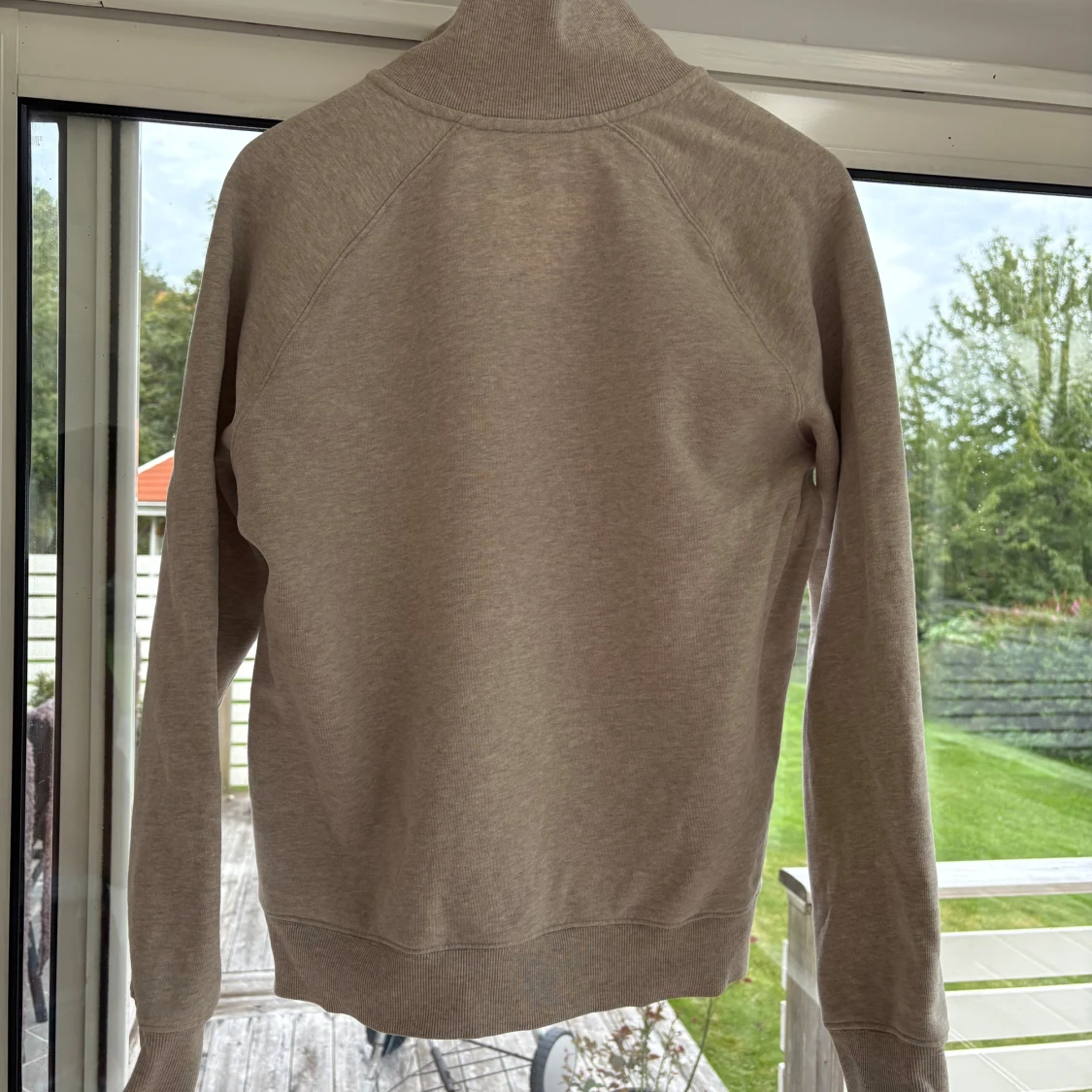 Beige half zip sweatshirt från Morris - 1