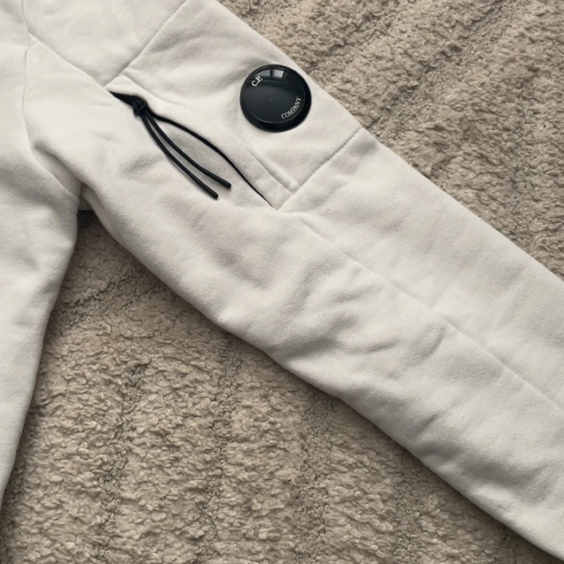 Vit sweatshirt från C.P. Company - 1