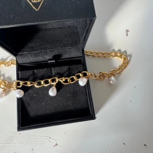 Pärlhalsband Guld - Supersnygga halsband !!😍
