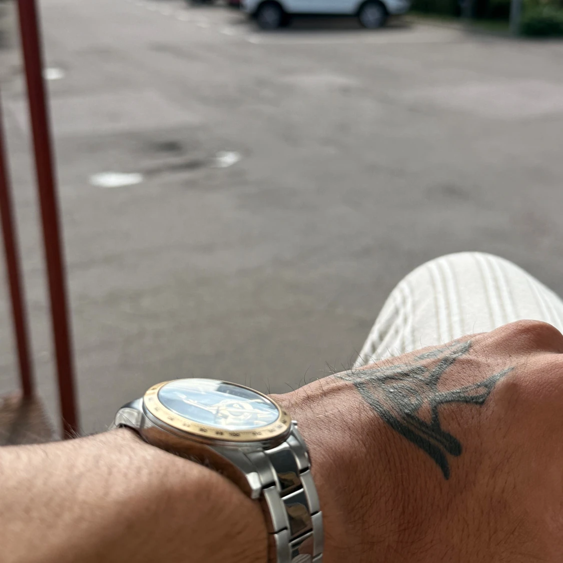 Jacques Lemans klocka svart/guld