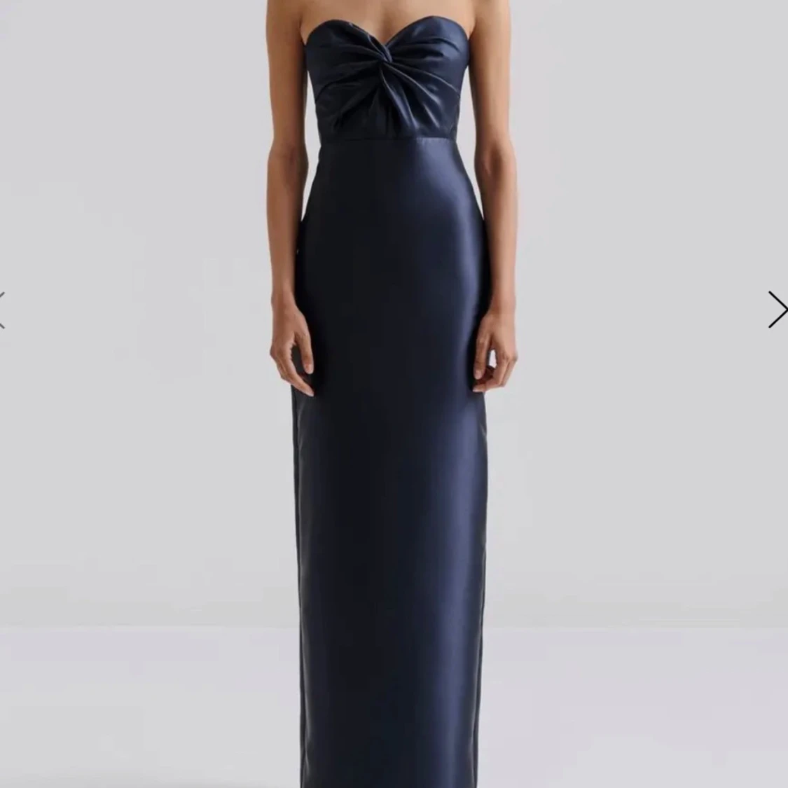 Marinblå axelbandslös långklänning - 3