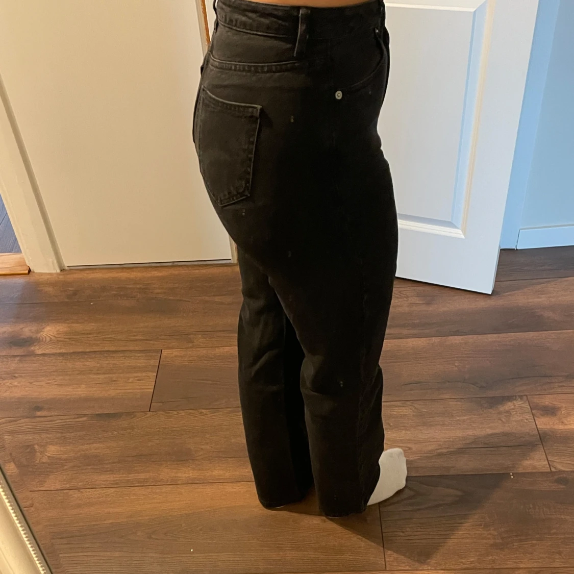 Svarta raka jeans från NA-KD - 1