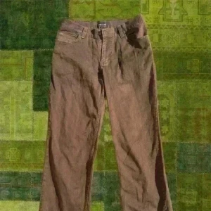 vintage jeans - dm me if you wondering anything^^ if it dosent say vintage in titel, its not vintage! so always look at name. - if you can buy the price thats already set it would be very kind of you, but if u really cant, price can always be talked about, just dont do rude requests! - i send the stuff the same day or the next day! i always text everyone letting them know when i send there stuff ^^ - if you like this iteam i have more thats alike most of the time on my profile if you wanna check out more