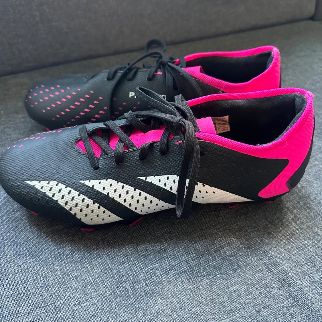 Adidas Predator fotbollsskor svart/rosa - 1