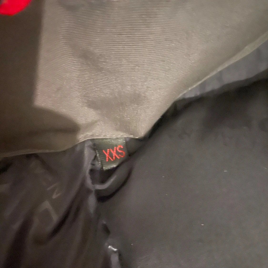 Mörkgrå dunjacka från Fjällräven - 4