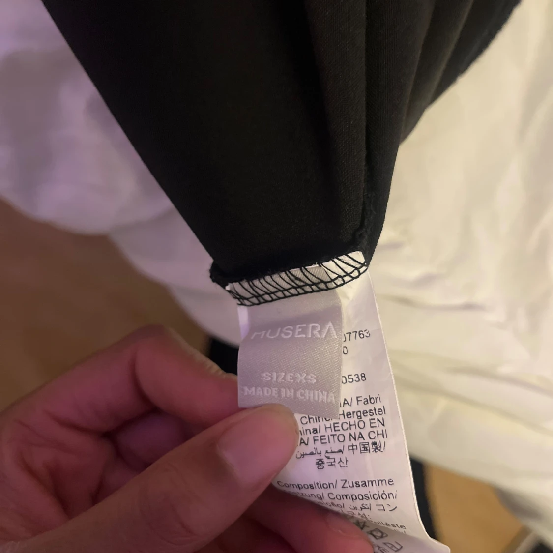 Svart kortkjol från Musera XS - 2