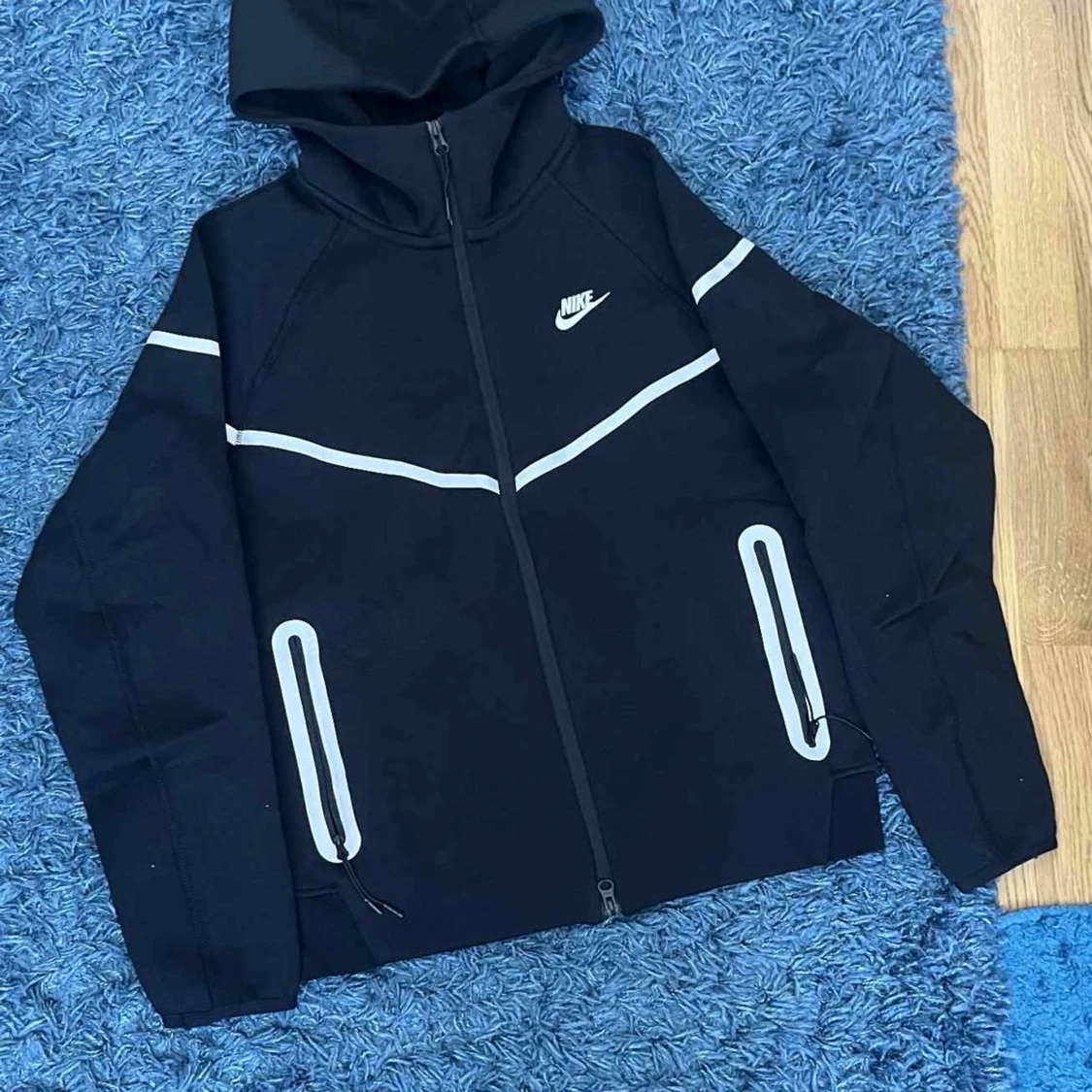 Svarta nike tech reflective - 1