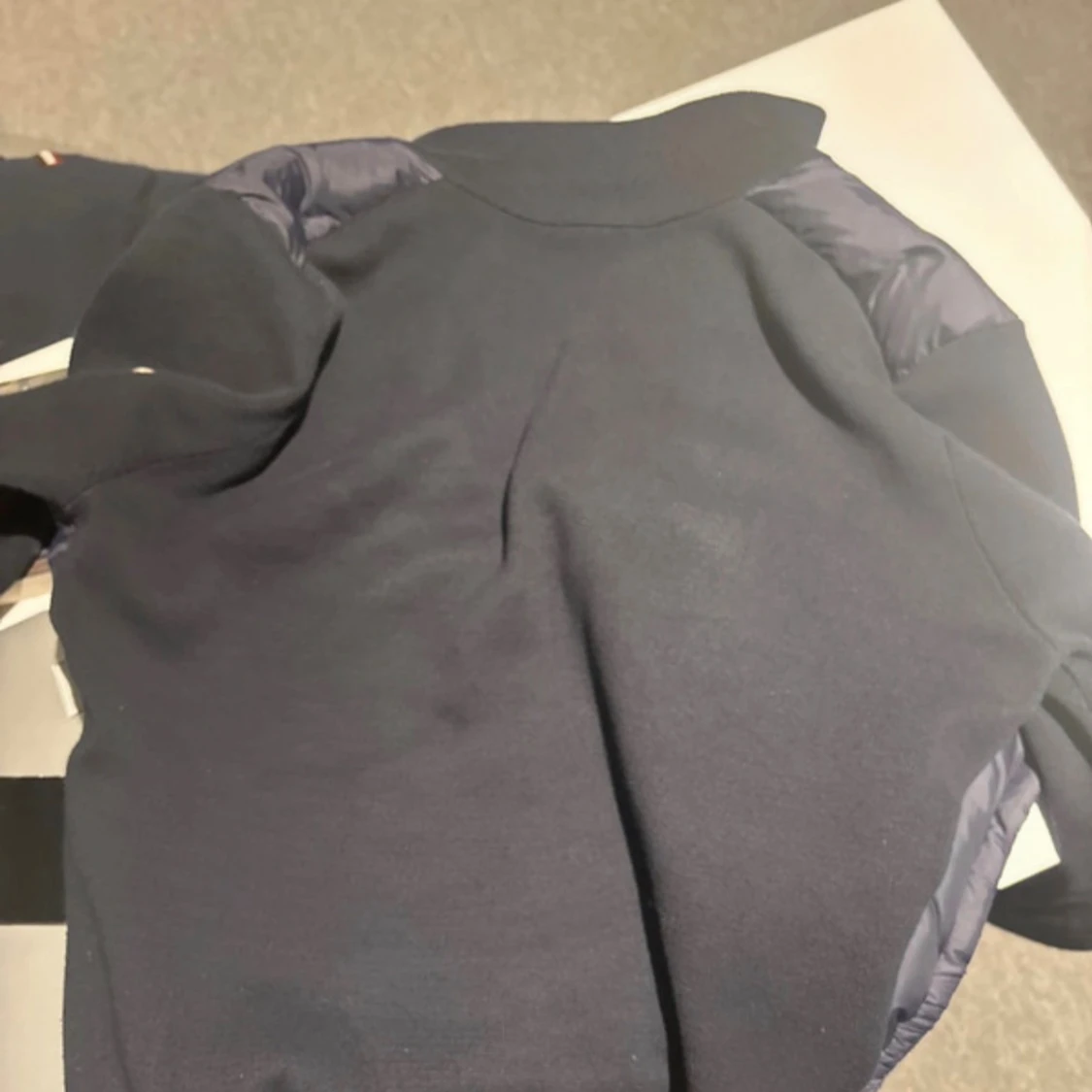 Mörkblå pufferjacka från Moncler - 3