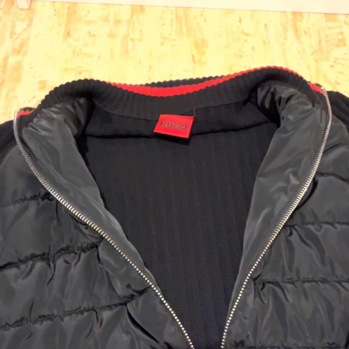 Svart Hugo Boss cardigan - 2