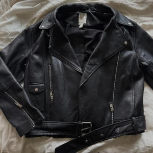 äkta skinn jacka  - skinn jacka i äkta skinn 💓