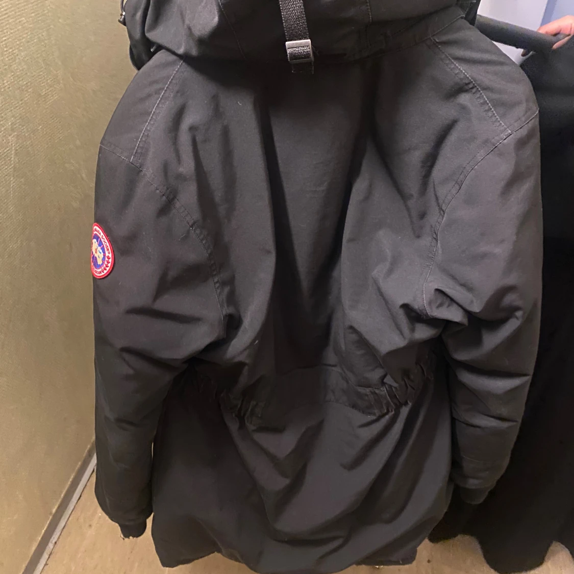 Svart dunjacka från Canada Goose M - 2