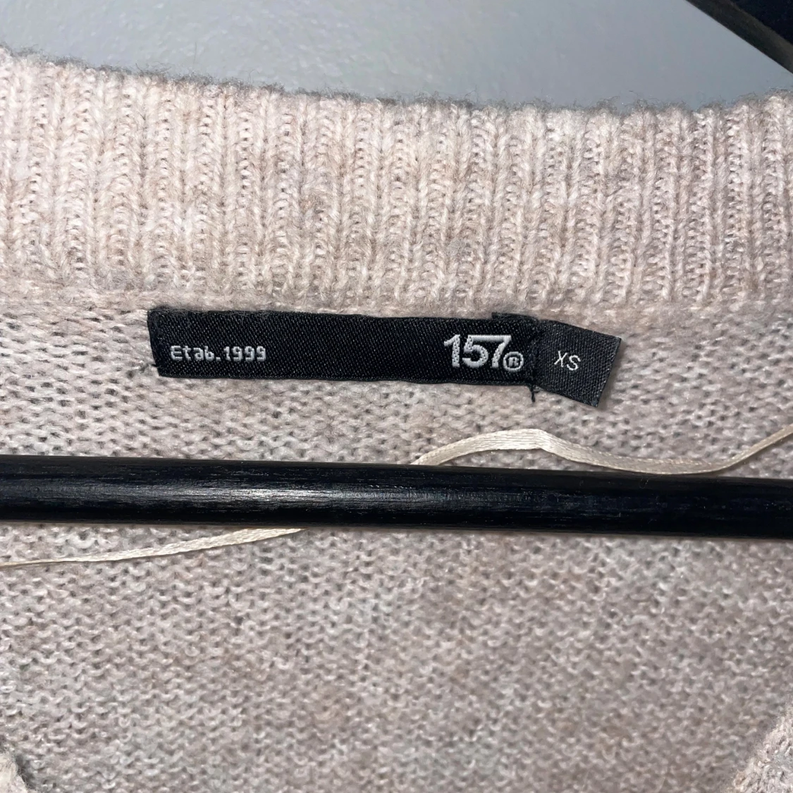 Beige stickad tröja från 157 XS - 1